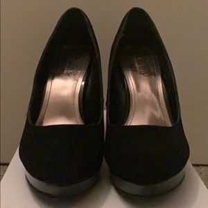 Black suede shoes only worn once!